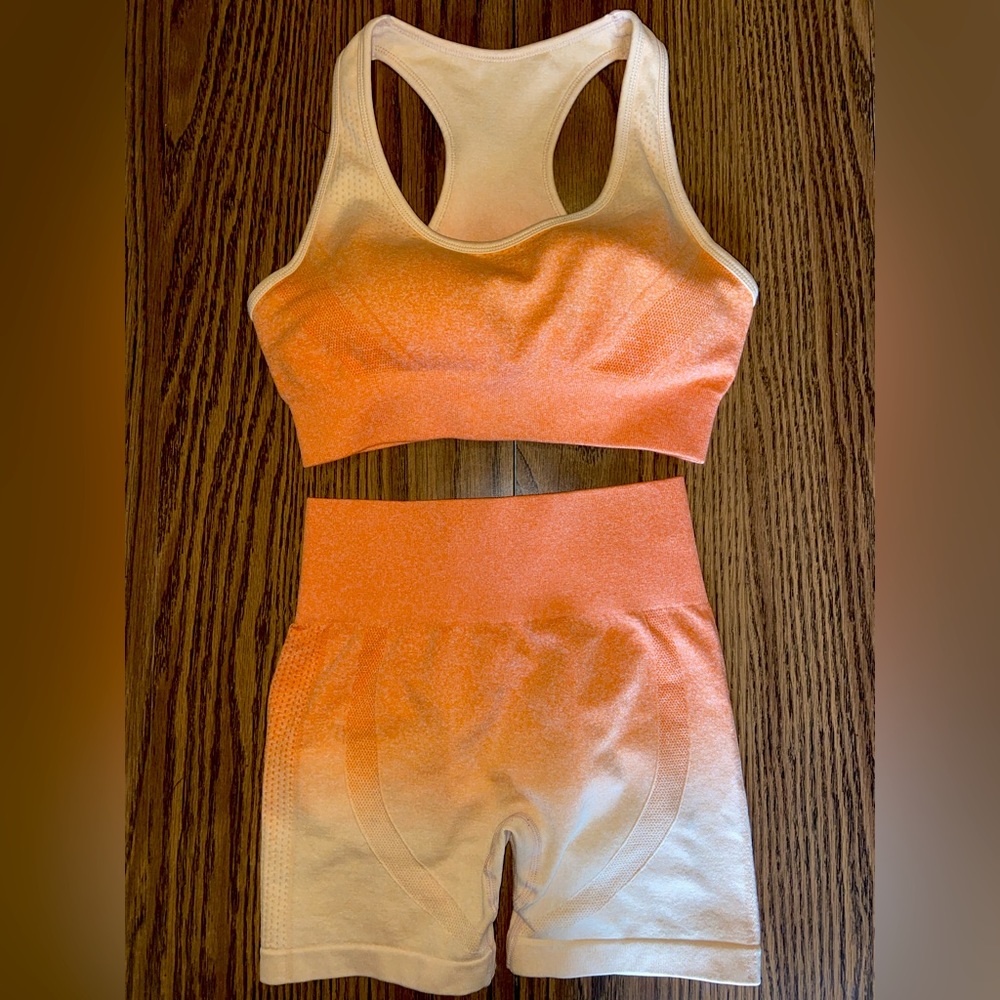 Orange ombré workout set